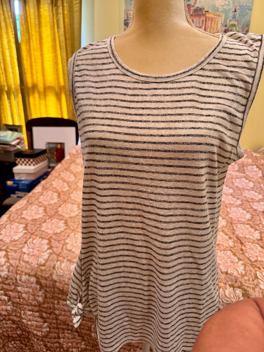 Women's Bobeau Knit Top Size
XL White w/Gray Stripes, Side Tie, Tank Top